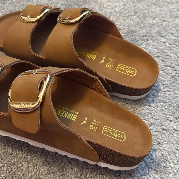 Birkenstock Brown Sandals with Gold Buckles Size 39/8 - Picture 2 of 3
